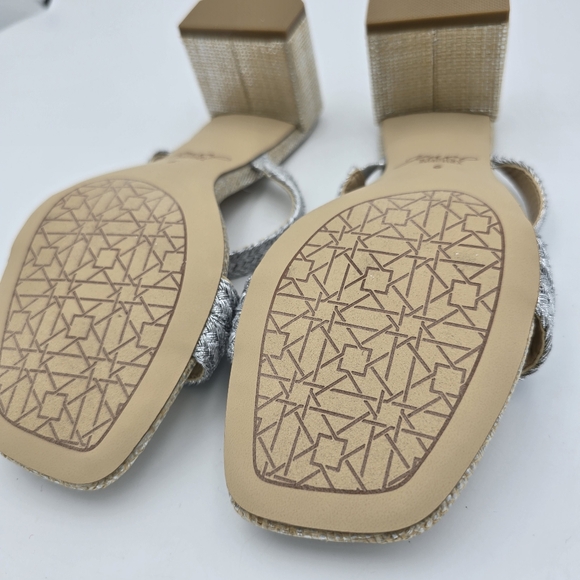 NWOT Jewel Badgley Mischka Heat Textured Block Heel Mule Slide Sandals, Silver 6 - Picture 14 of 16